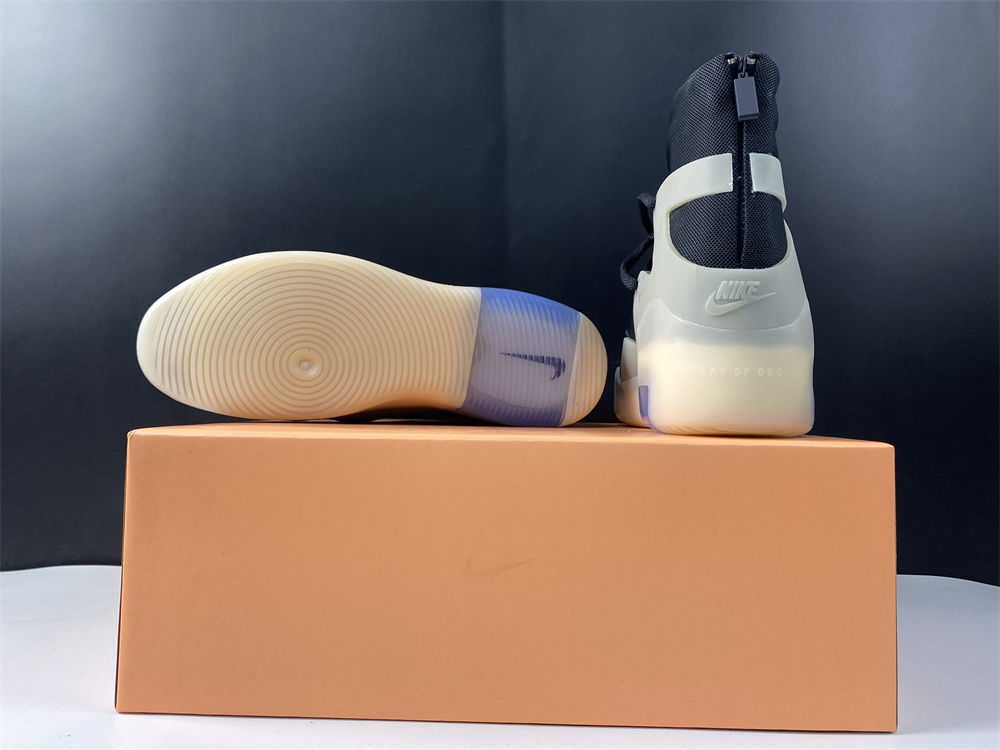 Air Fear of God 1 String Off-Noir AR4237-903