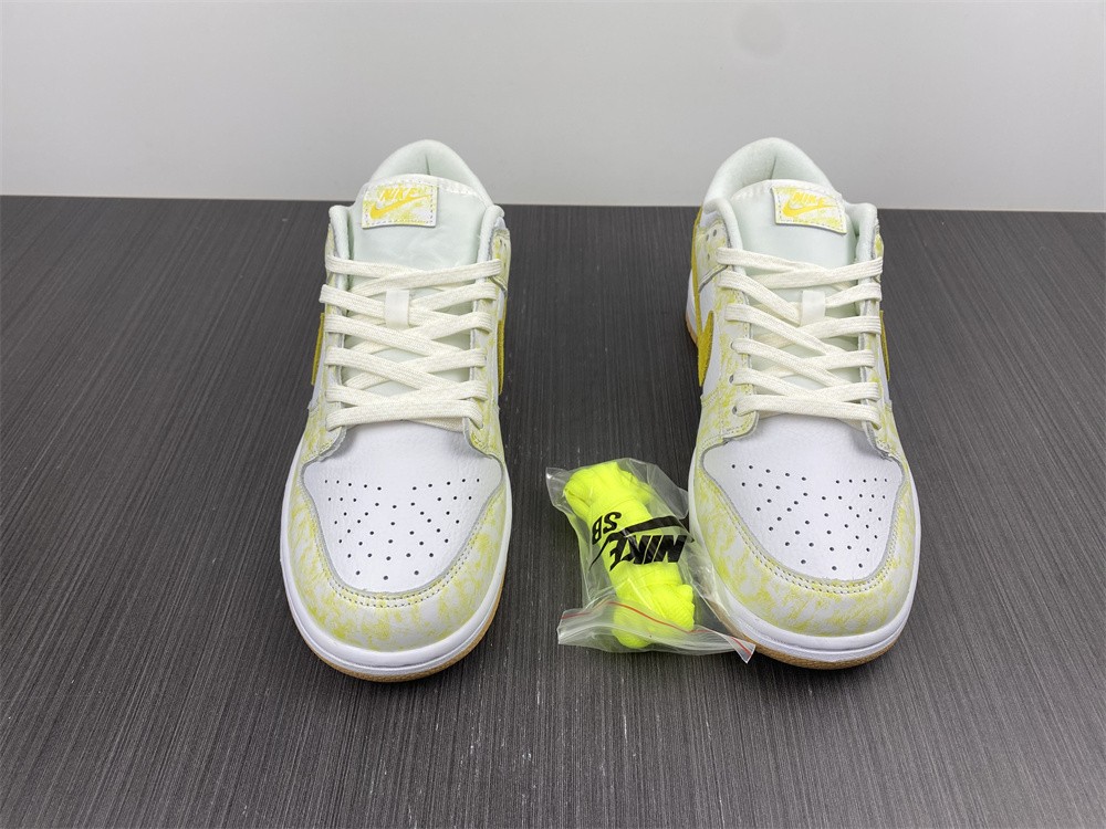 Nike Dunk Low Yellow Strike (W) DM9467-700