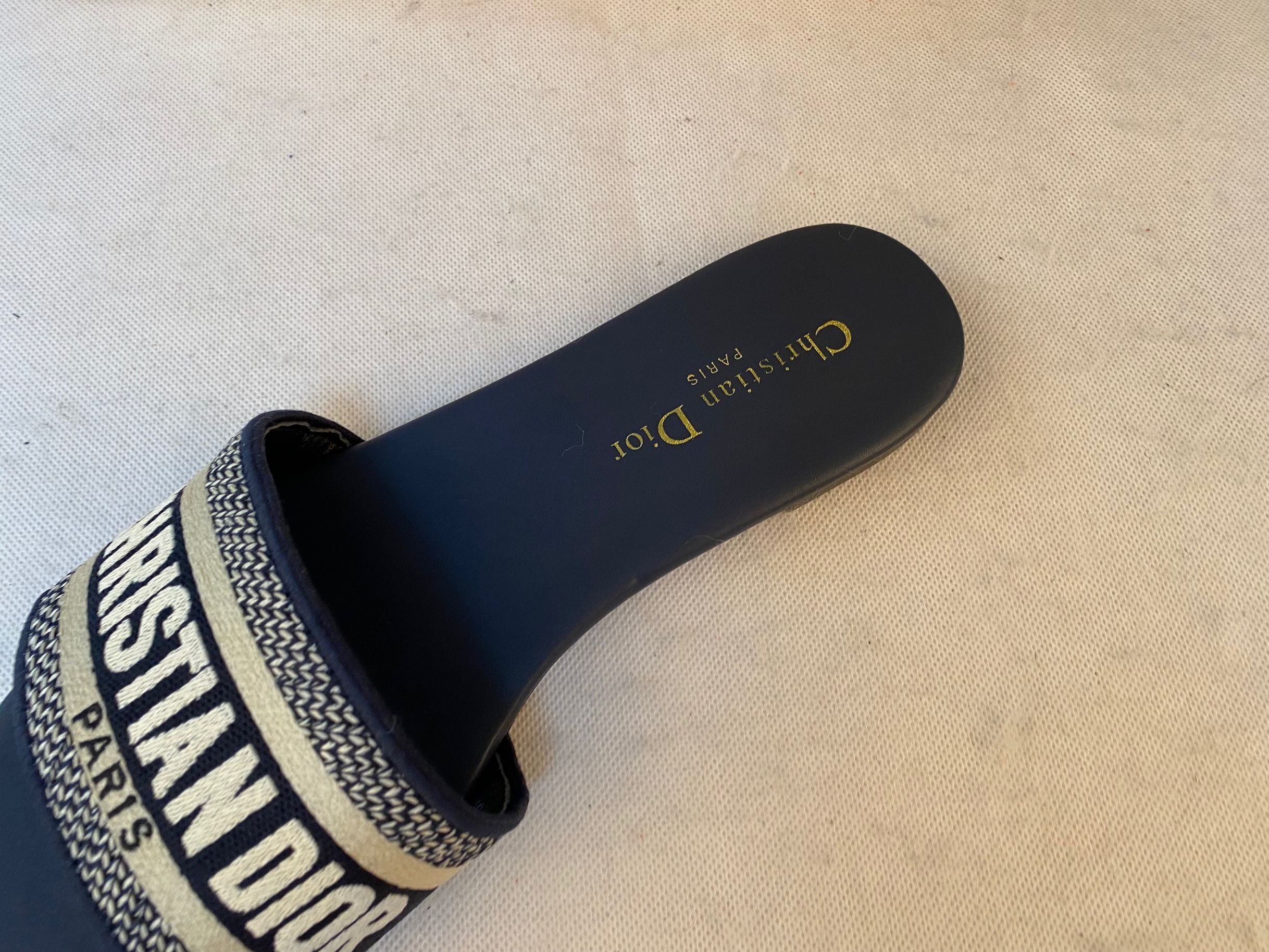 D10r slipper 2021122101