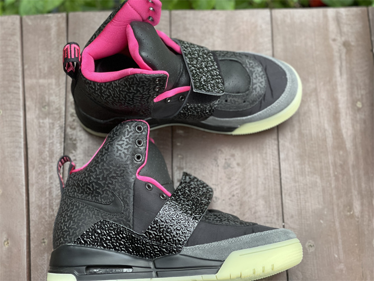 nike air Y**zy 1 blink 366164-003