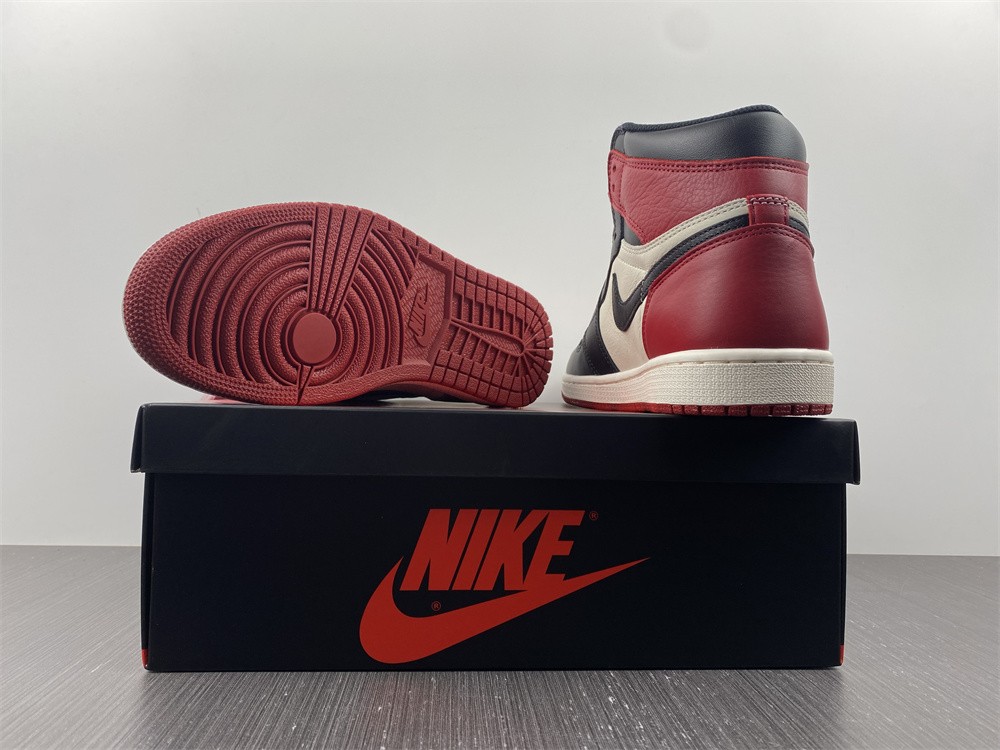 Jordan 1 Retro High Bred Toe  555088-610