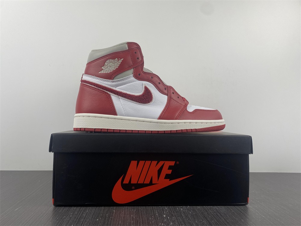 Jordan 1 High OG Newstalgia Chenille  DJ4891-061