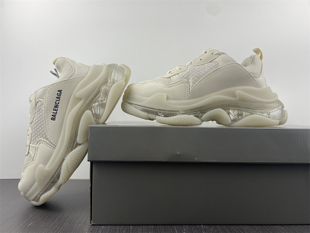 Ba1enc1aga Triple S Sneaker 2022062401
