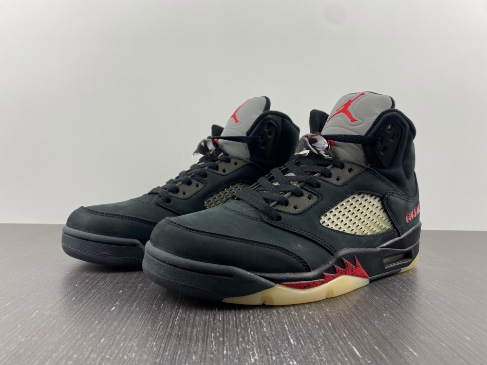 Jordan 5 Retro Gore-Tex Off-Noir (W) DR0092-001