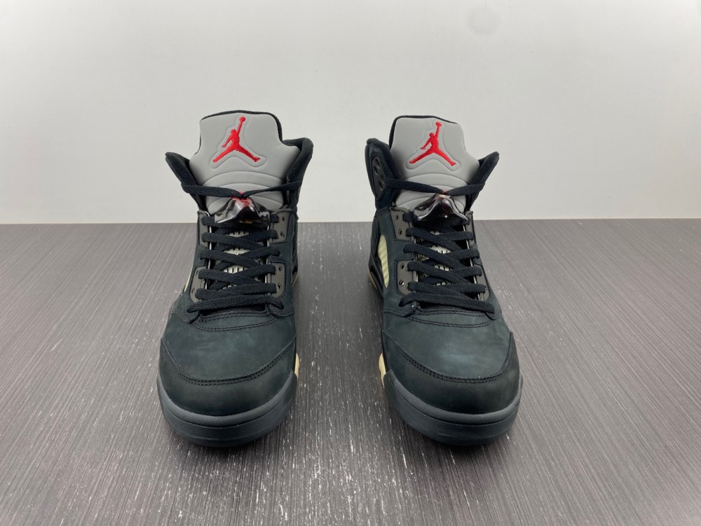 Jordan 5 Retro Gore-Tex Off-Noir (W) DR0092-001