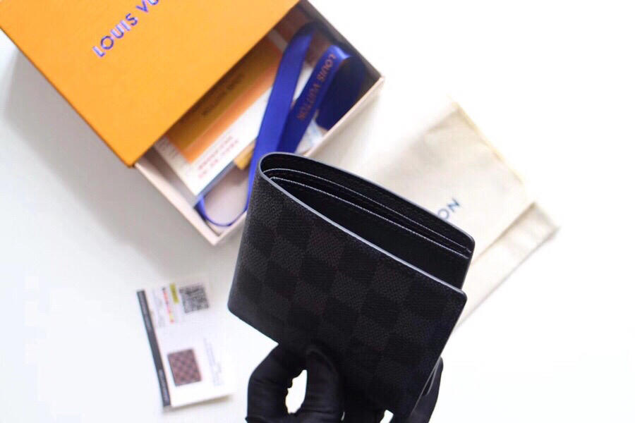 1V wallet 20221105