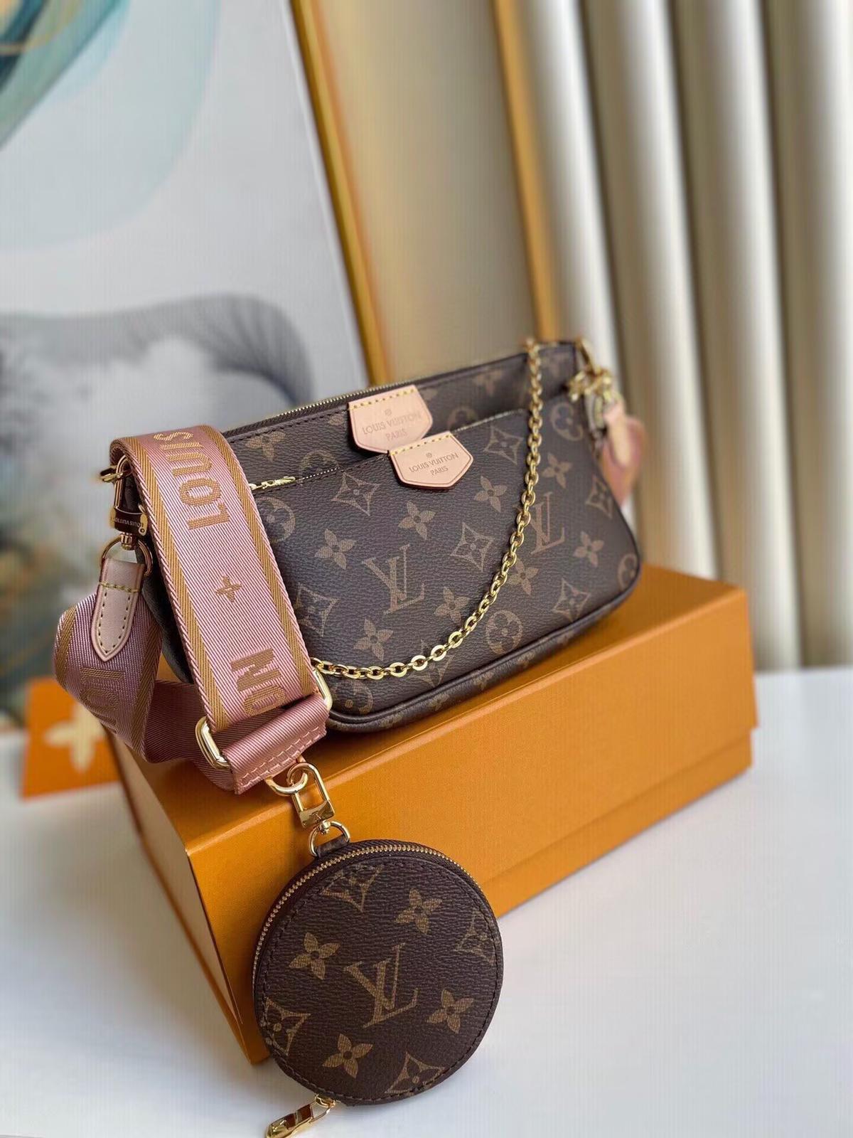 L0u1s Vu1tton Multi Pochette Accessoires Monogram M44813