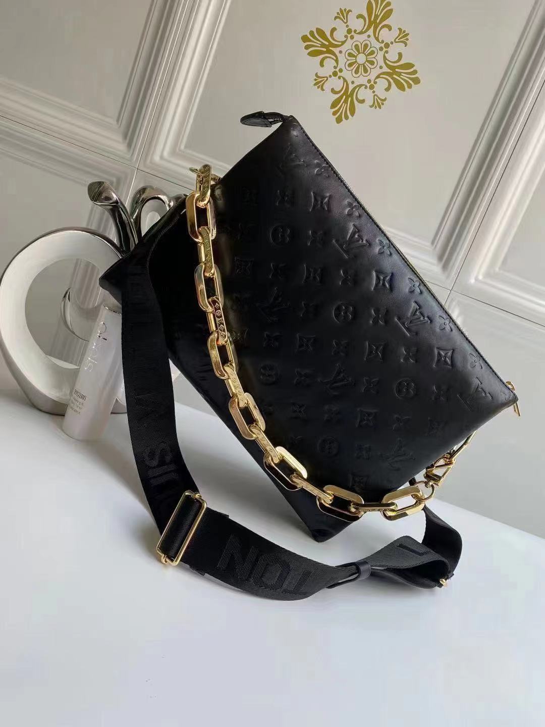 1V M57783 Coussin MM 34*24*12CM