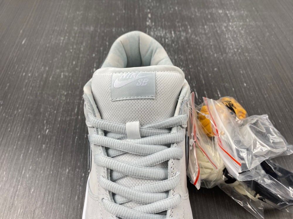 Concepts x Dunk Low OG SB QS White Lobster Friends & Family FD8776-100