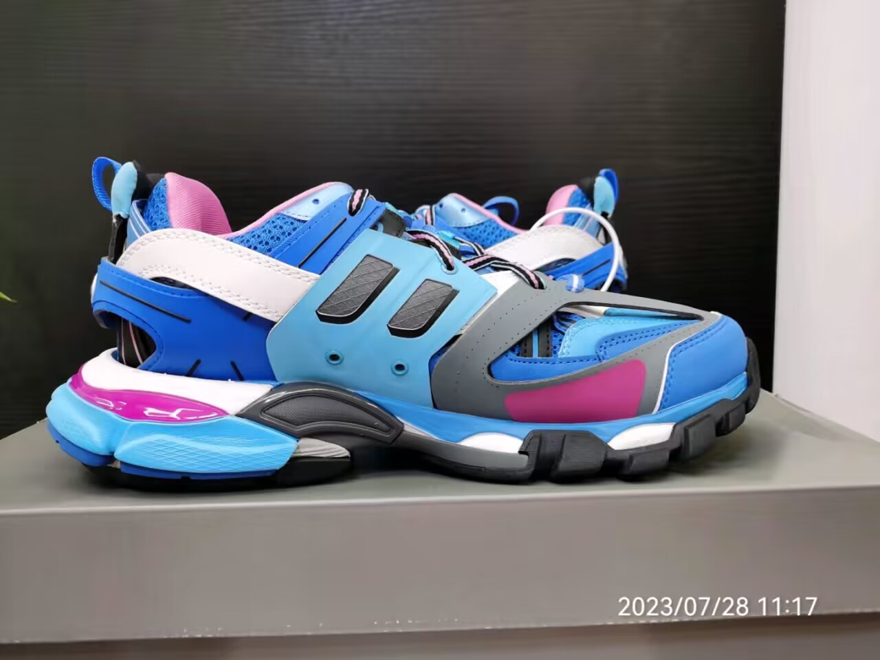 Balenc1a9a track 2023072801