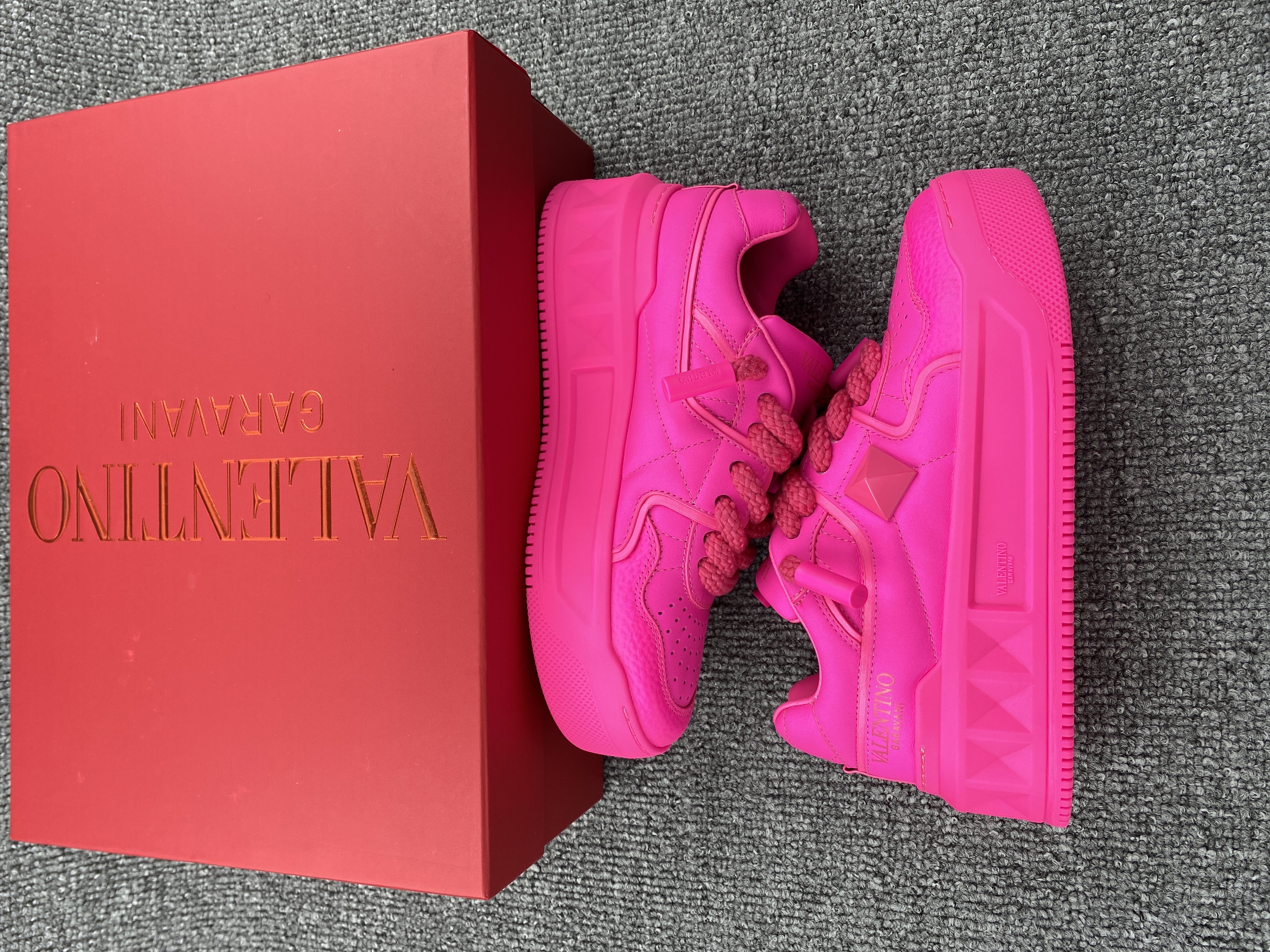 Valentino sneaker 2023090603
