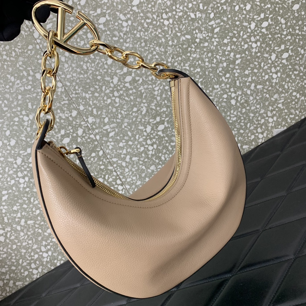 Valentino vlogo moon bag 29*23*11CM 2023111706