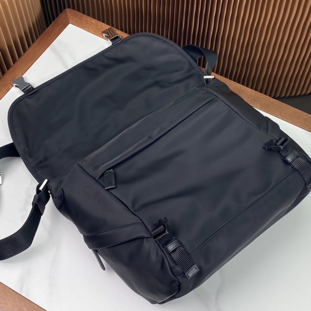 Pra*a re-nylon bag 30*27.5*14.5cm 2023112204