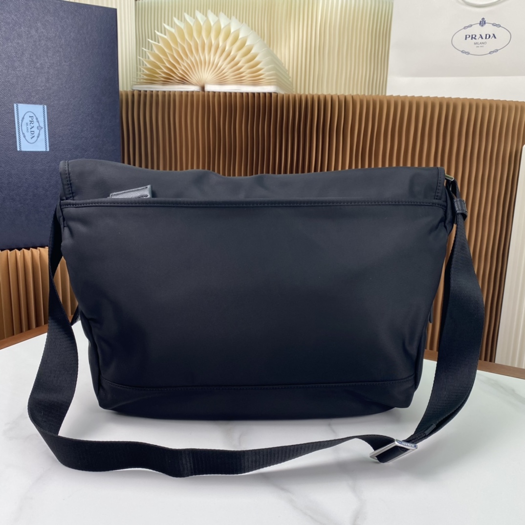 Pra*a re-nylon bag 30*27.5*14.5cm 2023112204