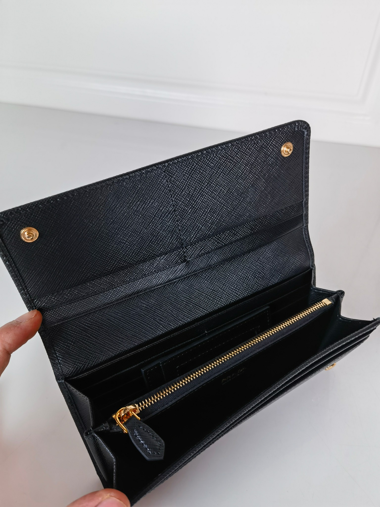 Pra*a 1mh132 wallet 18.7*9.5cm