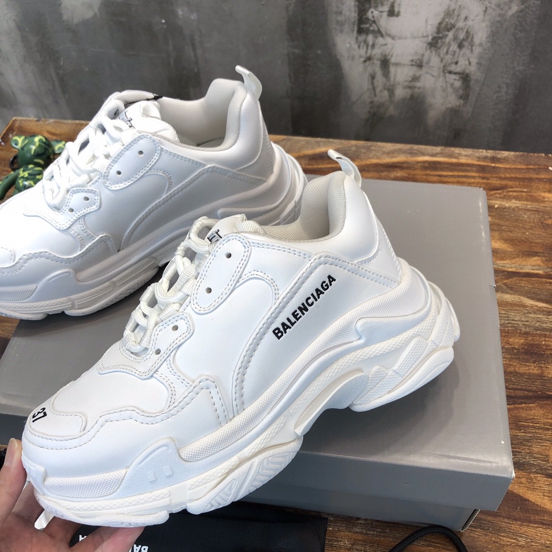Ba1enc1aga Triple S 2023112401