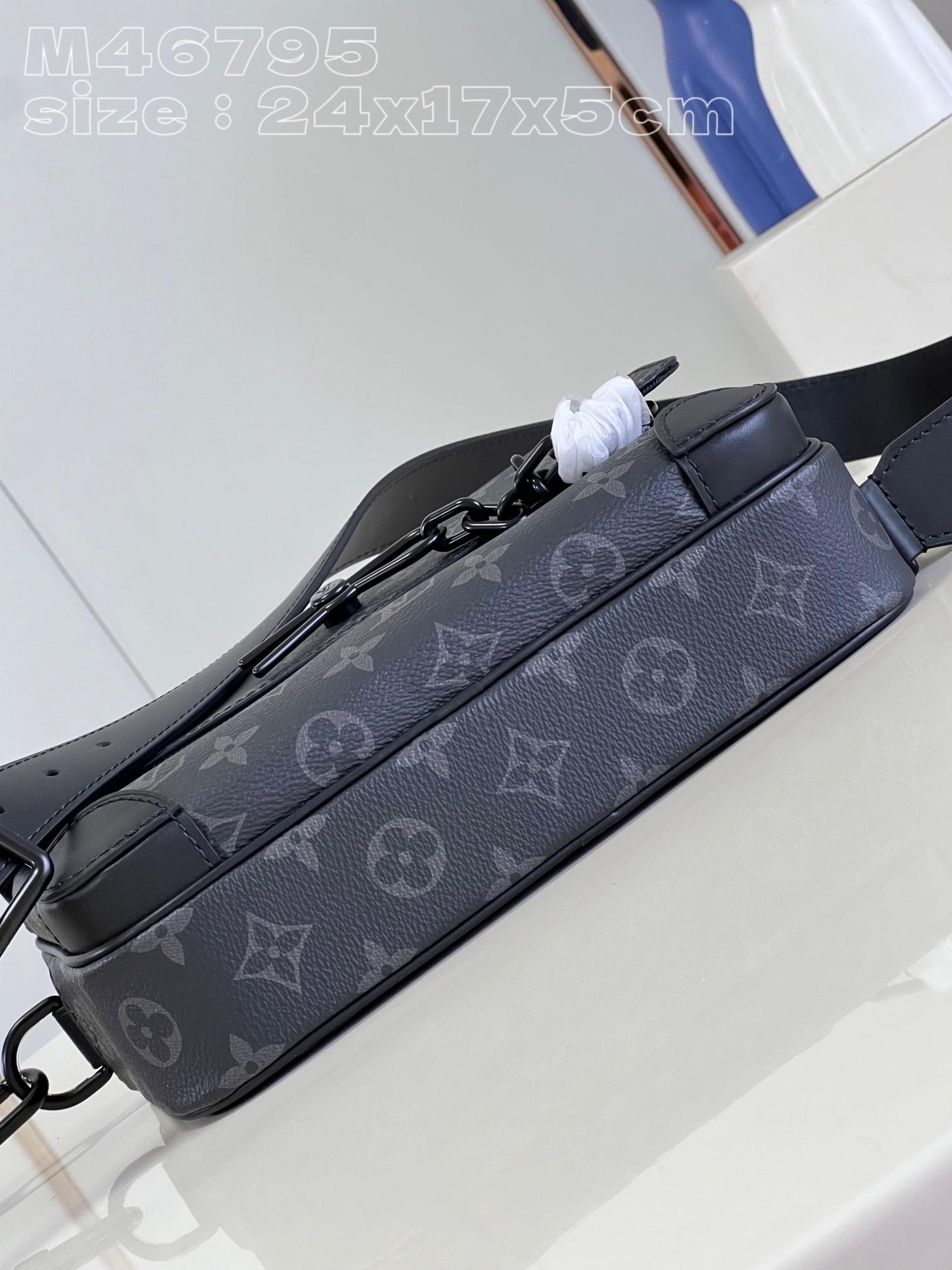 Lv Steamer Messenger Bag M46795 24x17x5CM 2023120405