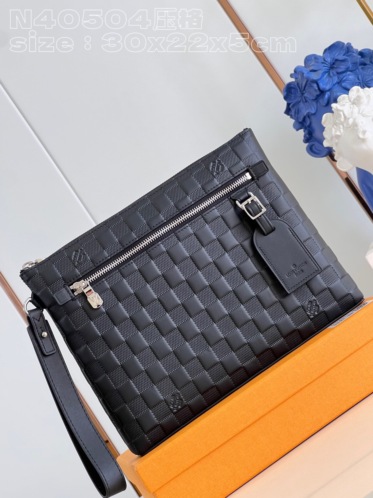 LV Takeoff Pouch N40504 30x22x5CM 2023120407