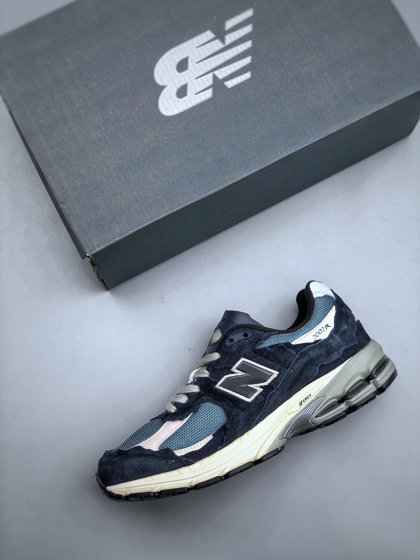 New Balance 2002R Protection Pack Dark Navy M2002RDF