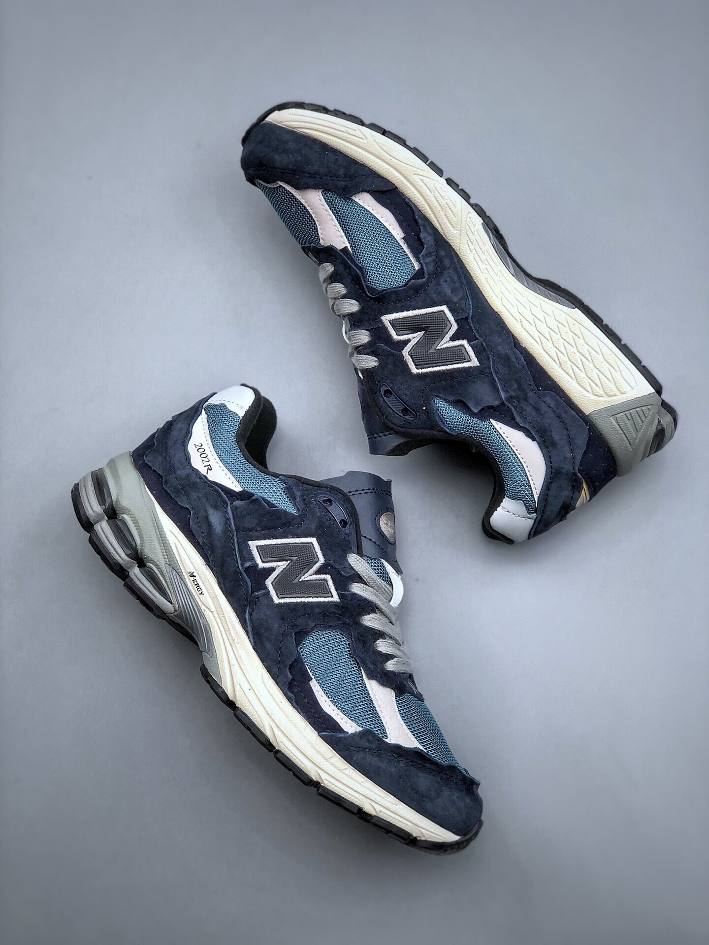 New Balance 2002R Protection Pack Dark Navy M2002RDF