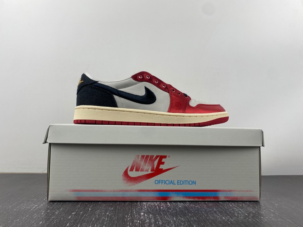 Air Jordan 1 Retro Low OG Trophy Room Away FN0432-100