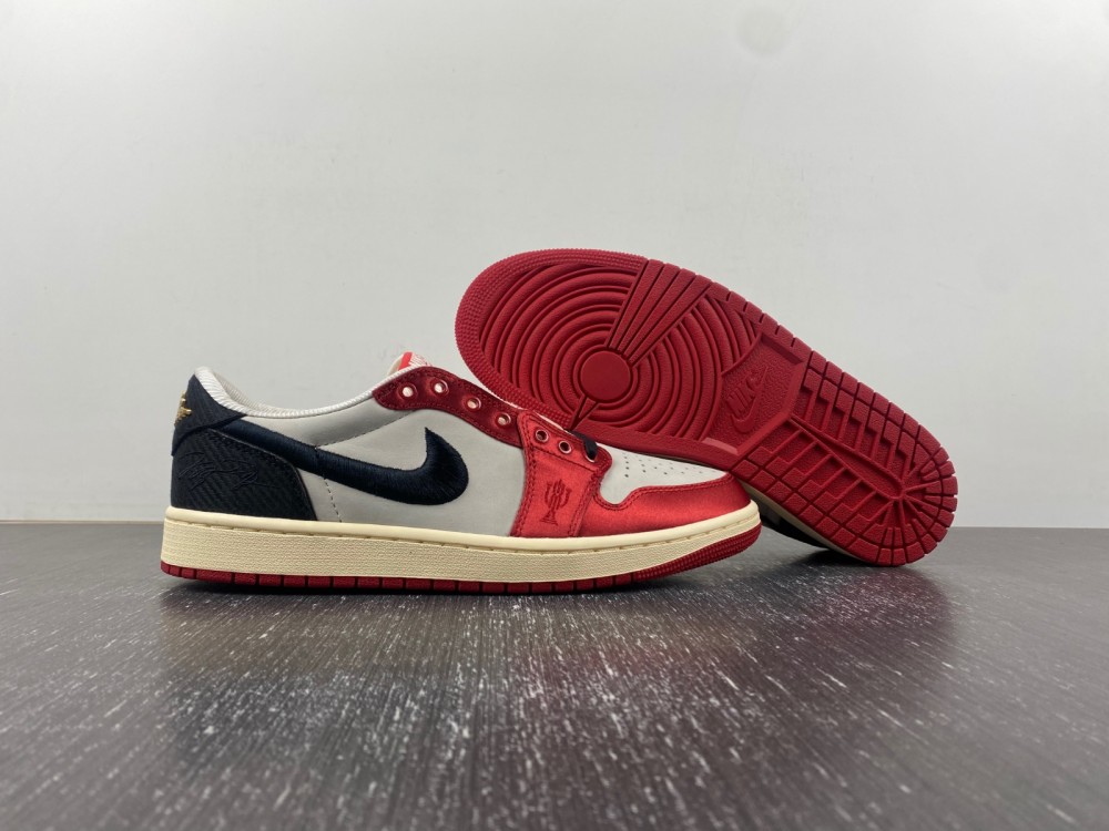 Air Jordan 1 Retro Low OG Trophy Room Away FN0432-100
