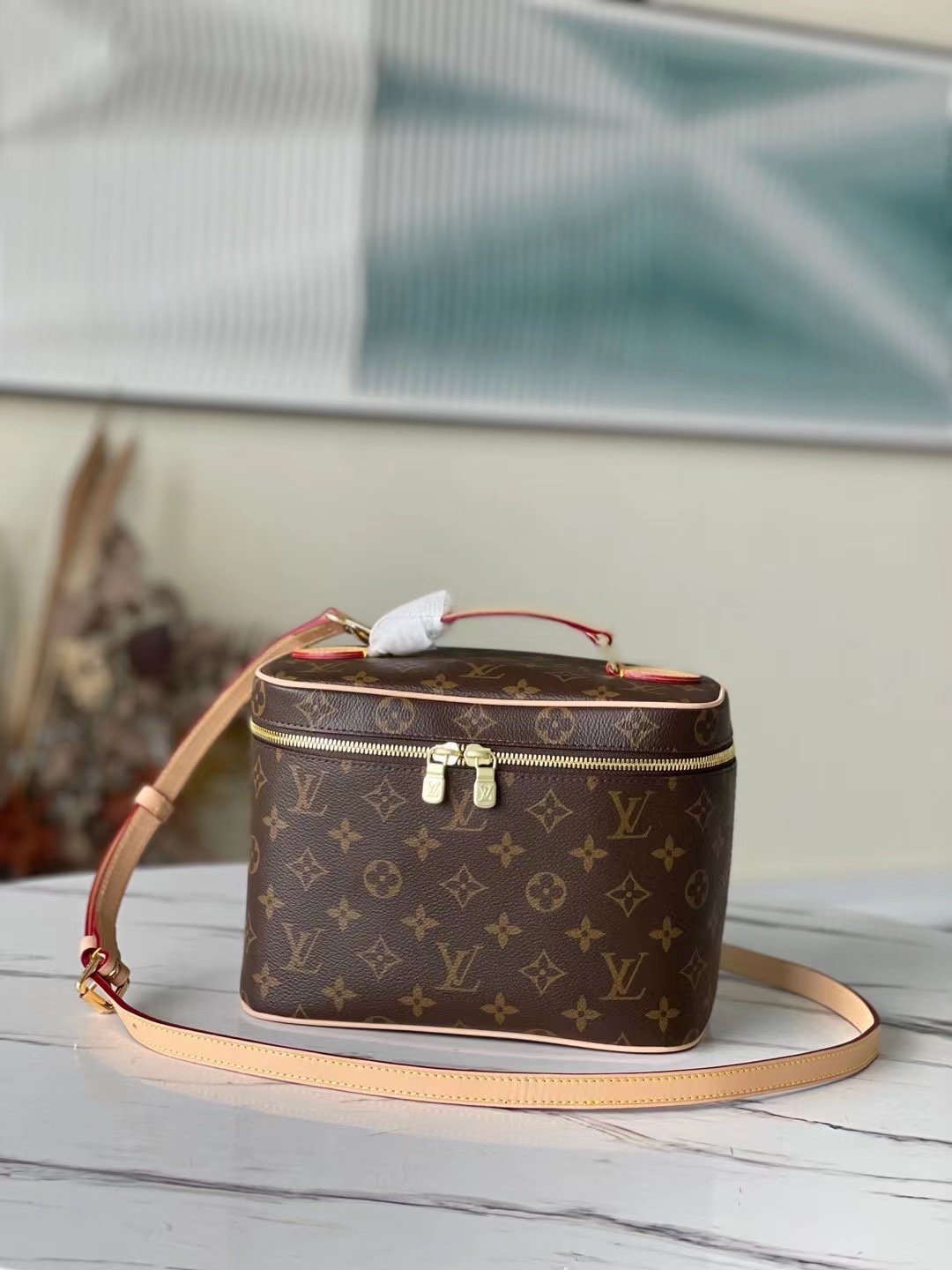lv l**is V*t*n nice bb vanity cosmetic bag m42265 24cm