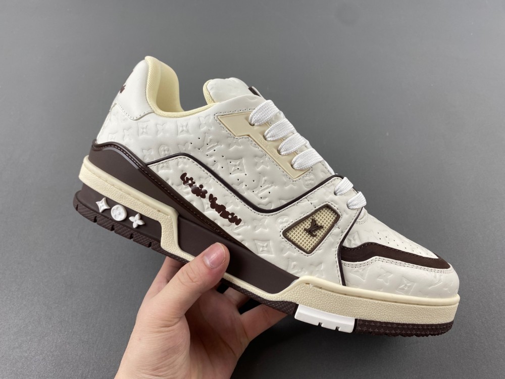 LV sneaker 2024051603