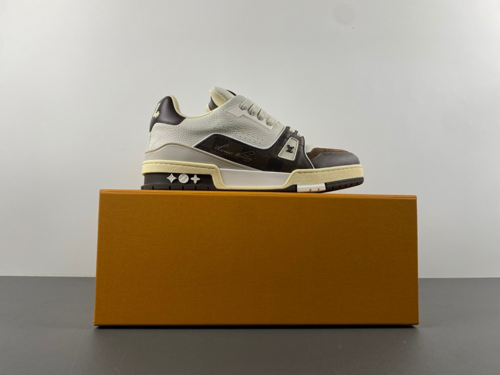 LV sneaker 2024051604