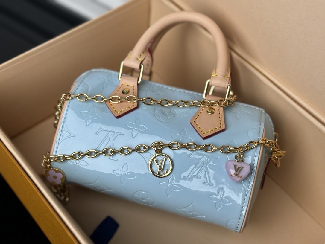 LV Nano Speedy Monogram Vernis M83000 17CM