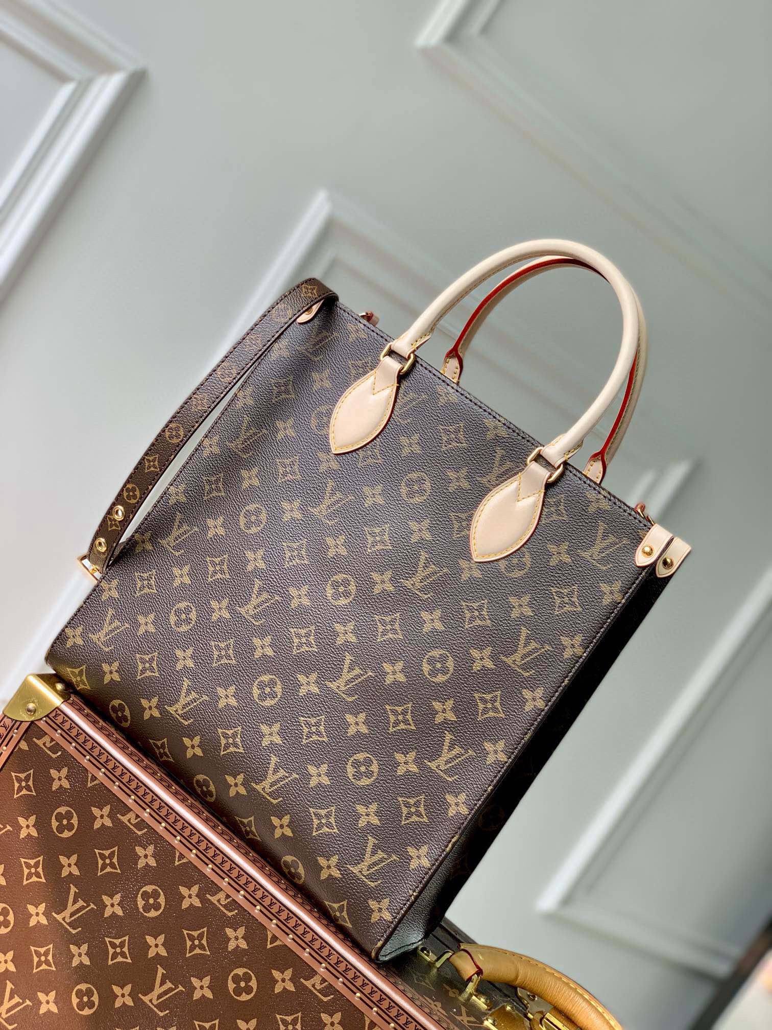 LV Sac Plat Monogram 30*32*10CM