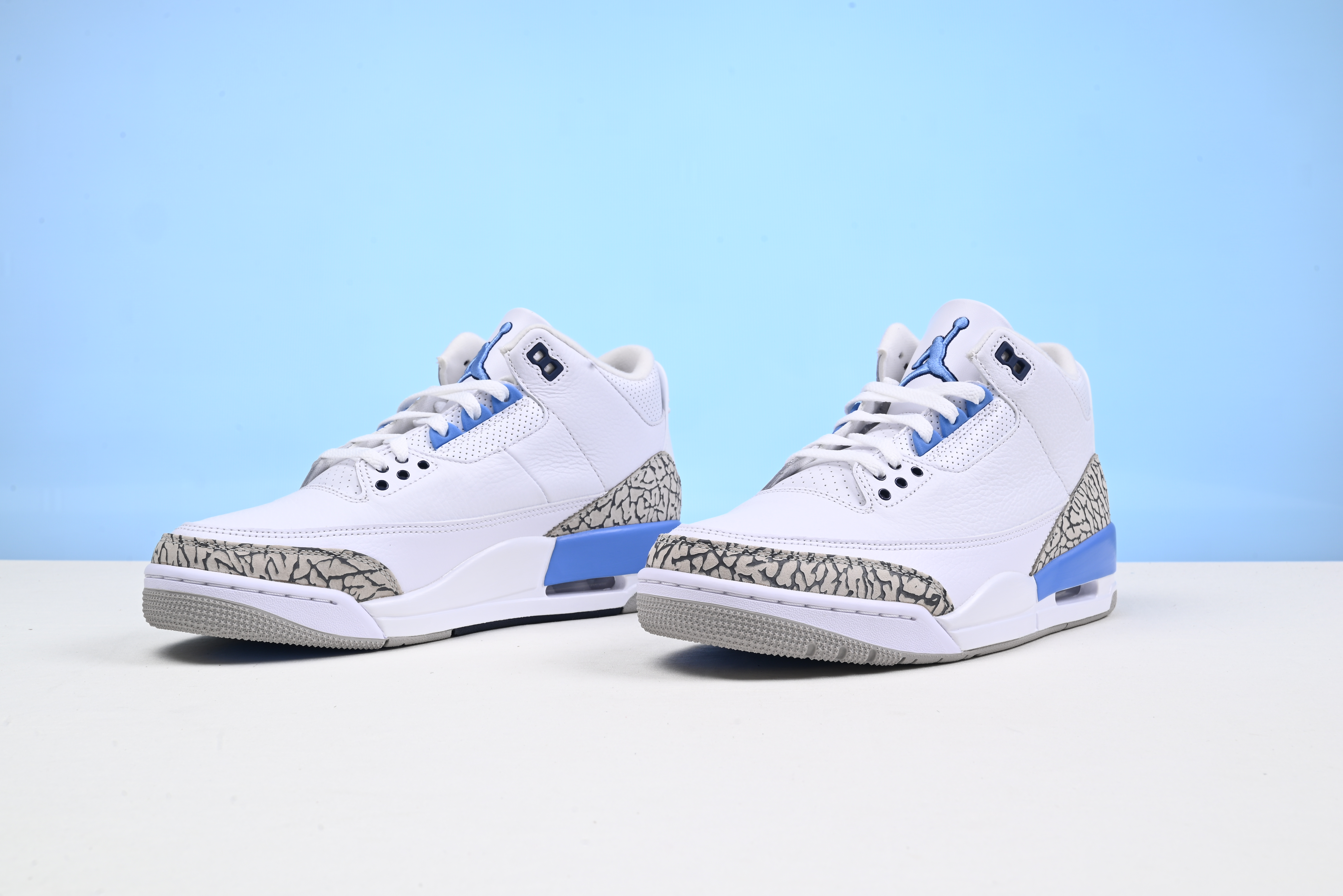 Jordan 3 Retro UNC CT8532-104