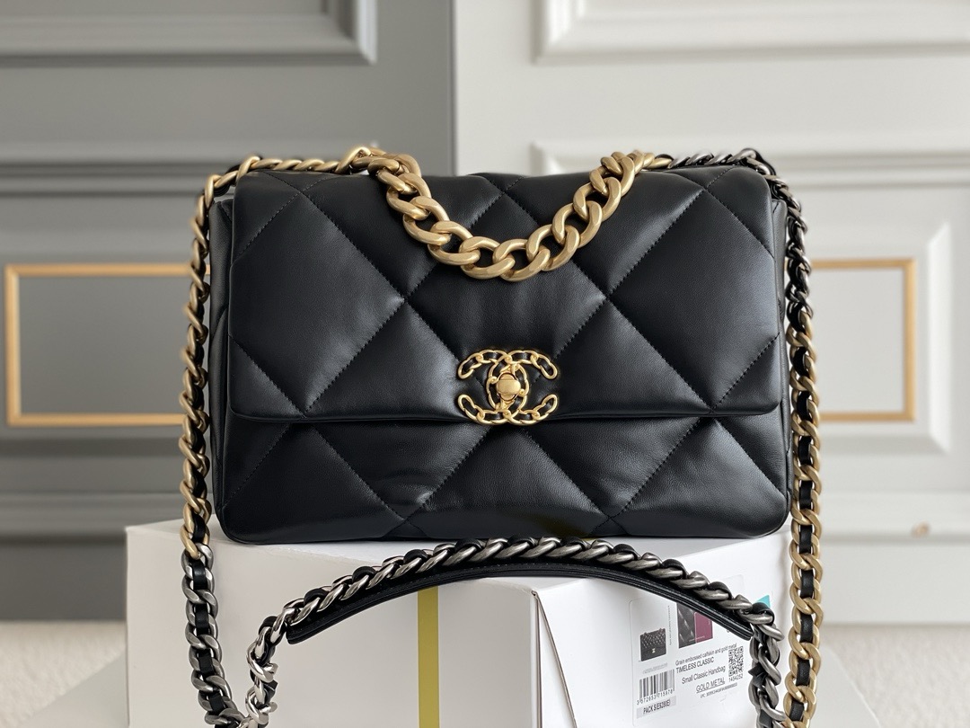 Ch*el 19 bag medium 20*30*10cm