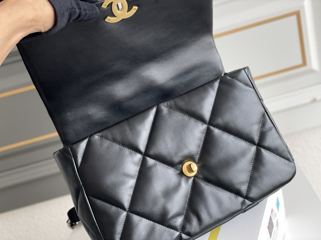 Ch*el 19 bag medium 20*30*10cm