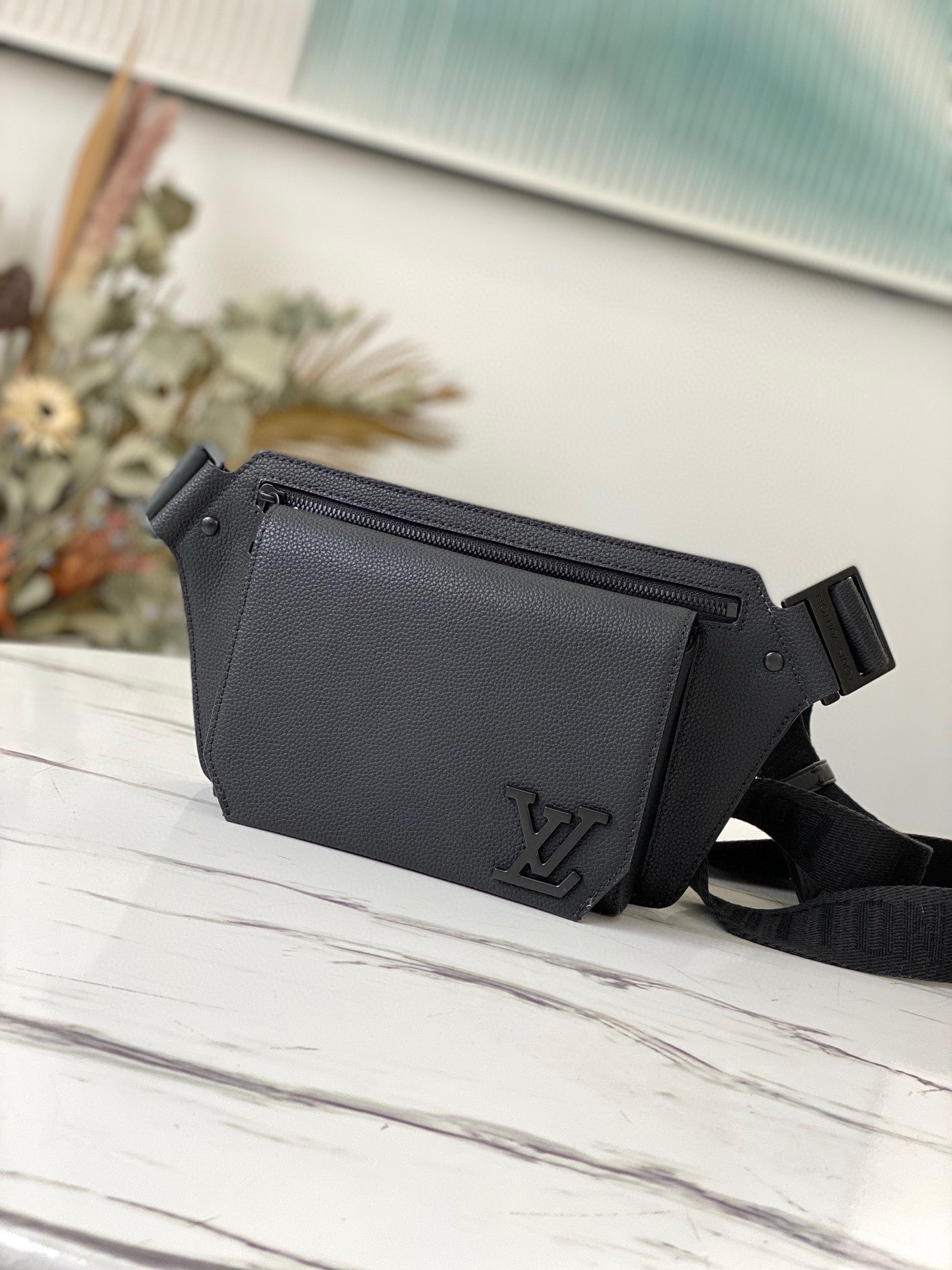 LV Takeoff Sling Aerogram M57081 30*15*3CM