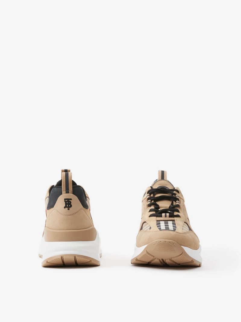 B**rry sneaker 2024091701
