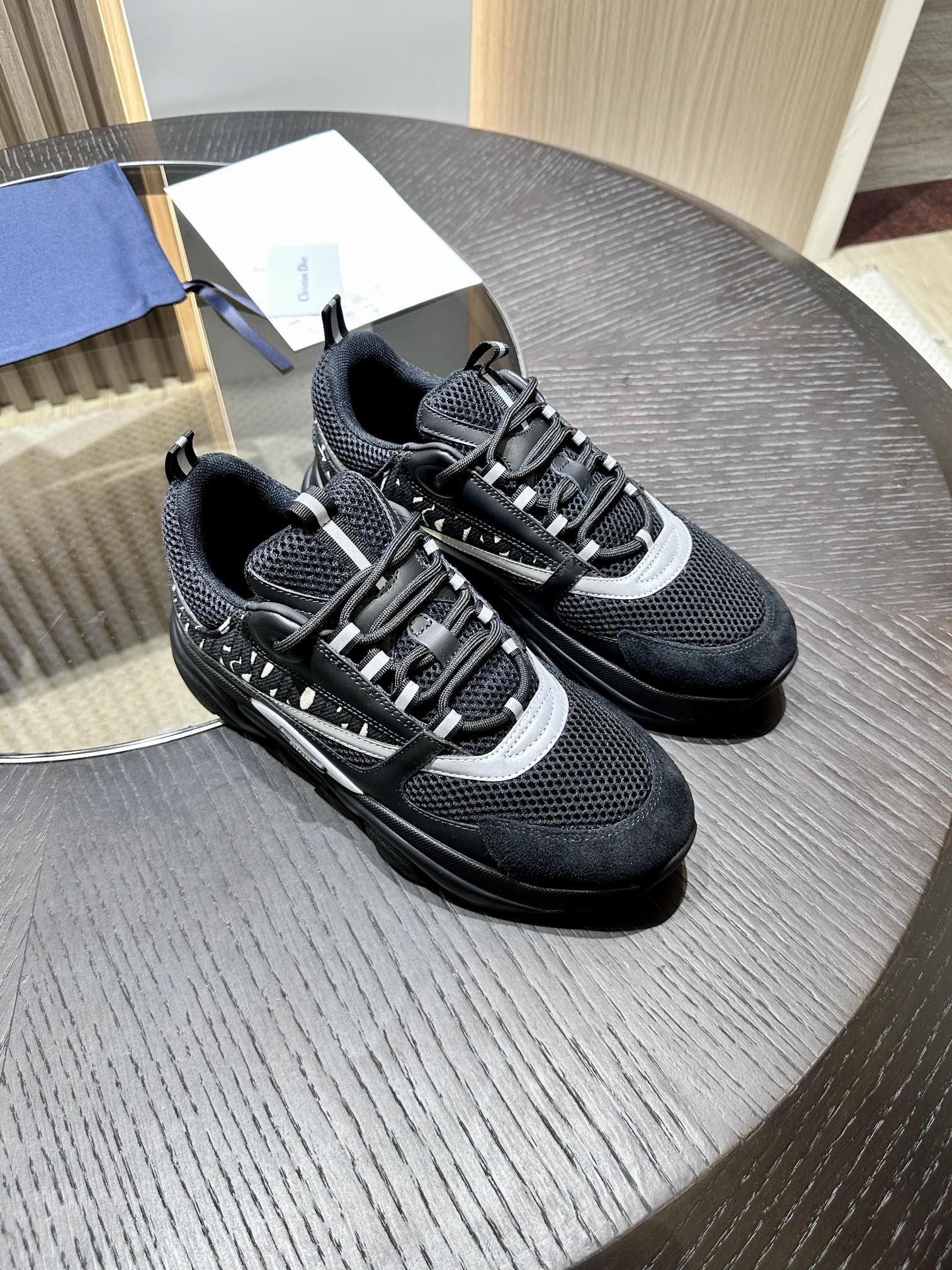 D*or b22 sneaker 2024101804