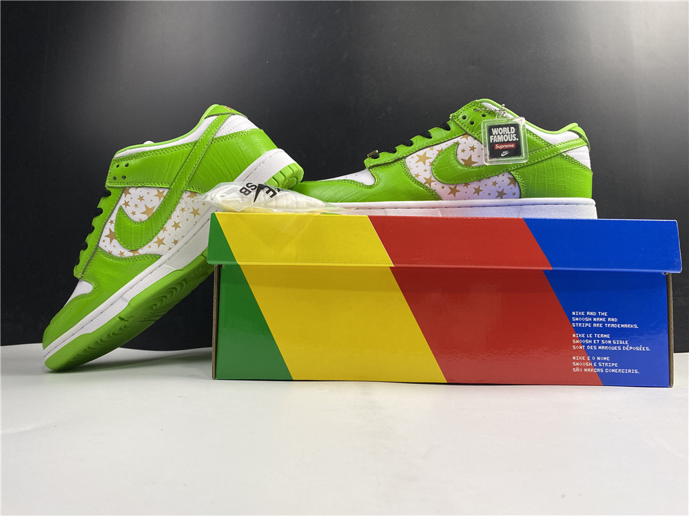 S*p*e x nike sb dunk low dh3228-101