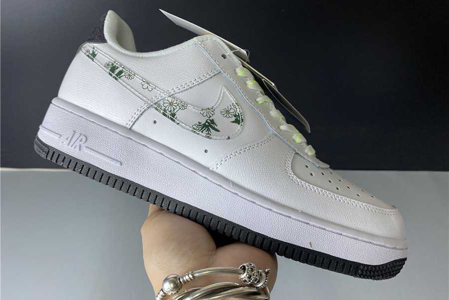 Nike Air Force 1 Daisy Pack CW5859-100