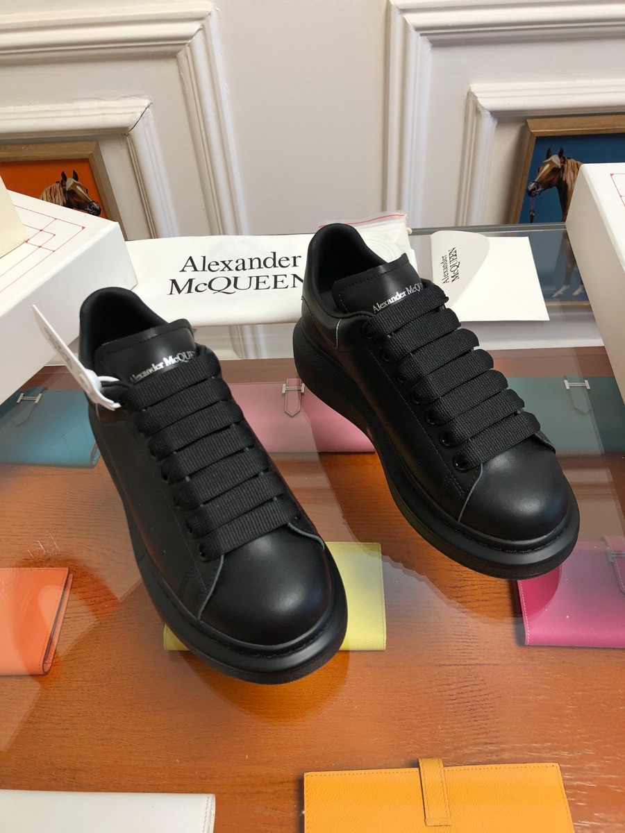 alexander M*Q*en 20210330