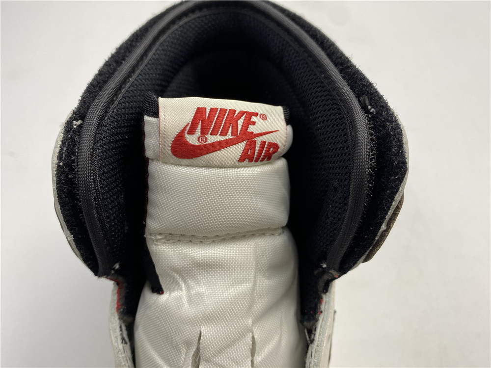 Jordan 1 Retro High Travis Scott Reverse